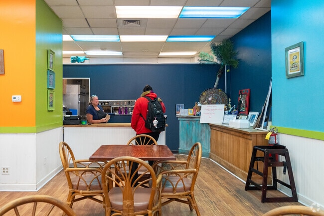 The Blue Taco is a highly-rated Mexican restaurant serving lunch in downtown Joliet, IL.