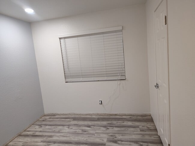 1365 Crafton Ave unit 2006, Mentone, CA 92359 - photo 5