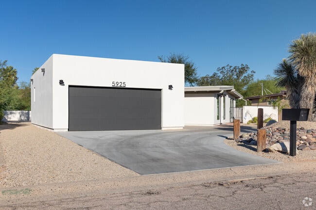 A more modern contemporary build set amongst the many Spanish-style homes in Tucson.