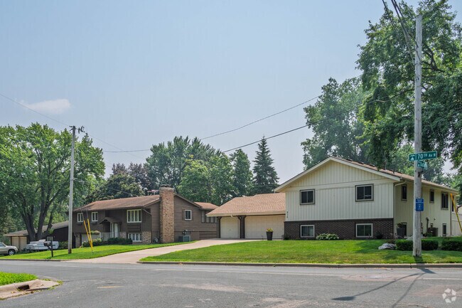 Riverwood properties sell quickly, averaging just 21 days on the market compared to national averages, reflecting strong demand for this riverside Brooklyn Center community.