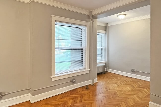 126-132 N. Elmwood Ave. and 418-426 Lake St., Oak Park, IL 60302 - photo 2