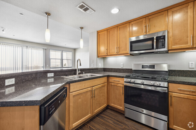 3BR, 2BA - 1,321 - Kitchen