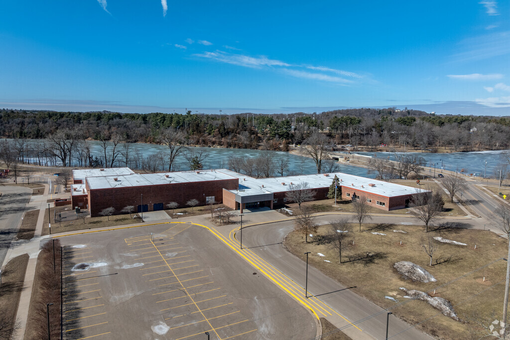 Lakeshore Elementary School serves grades K-5.