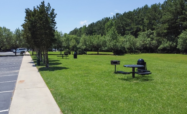 3338 Frontgate Dr unit 15, Greenville, NC 27834 - photo 6