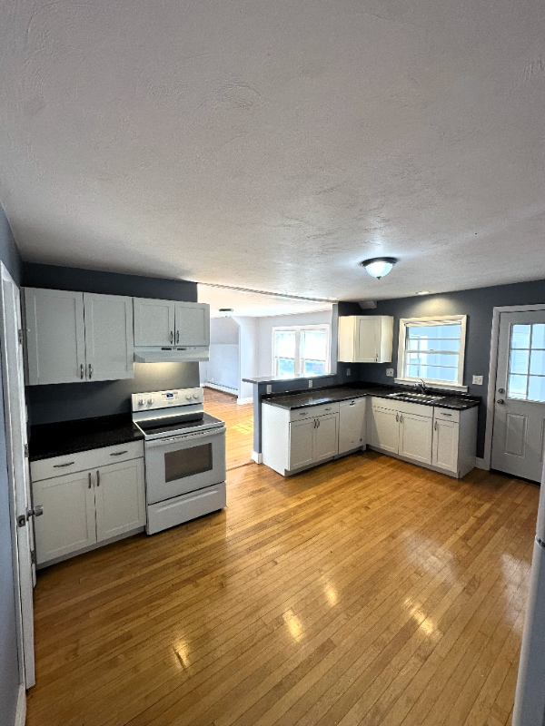 23 Airlie St Unit 2, Worcester, MA 01606