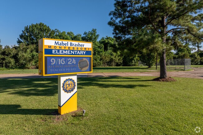 Students start off at Mabel Brasher Elementary School.