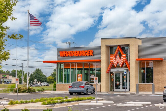 Whataburger is the newest fast food establishment in Apple Hollow.