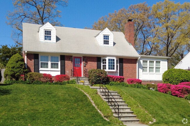 Cape Cods are seen throughout Seminary Hill.