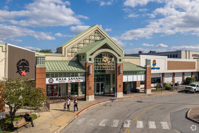 Only a few minutes from Montchanin, the Concord Mall offers plenty of shopping options.