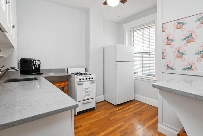 70 Phillips St unit 70 Phillips Street, Boston, MA 02114 - photo 5