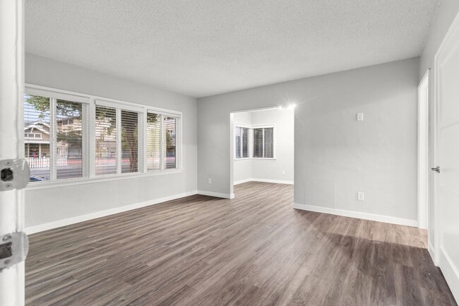 1900 E 7th St unit 1, Long Beach, CA 90813 - photo 2