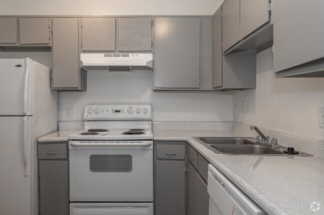 1BR, 1BA - 567 SF