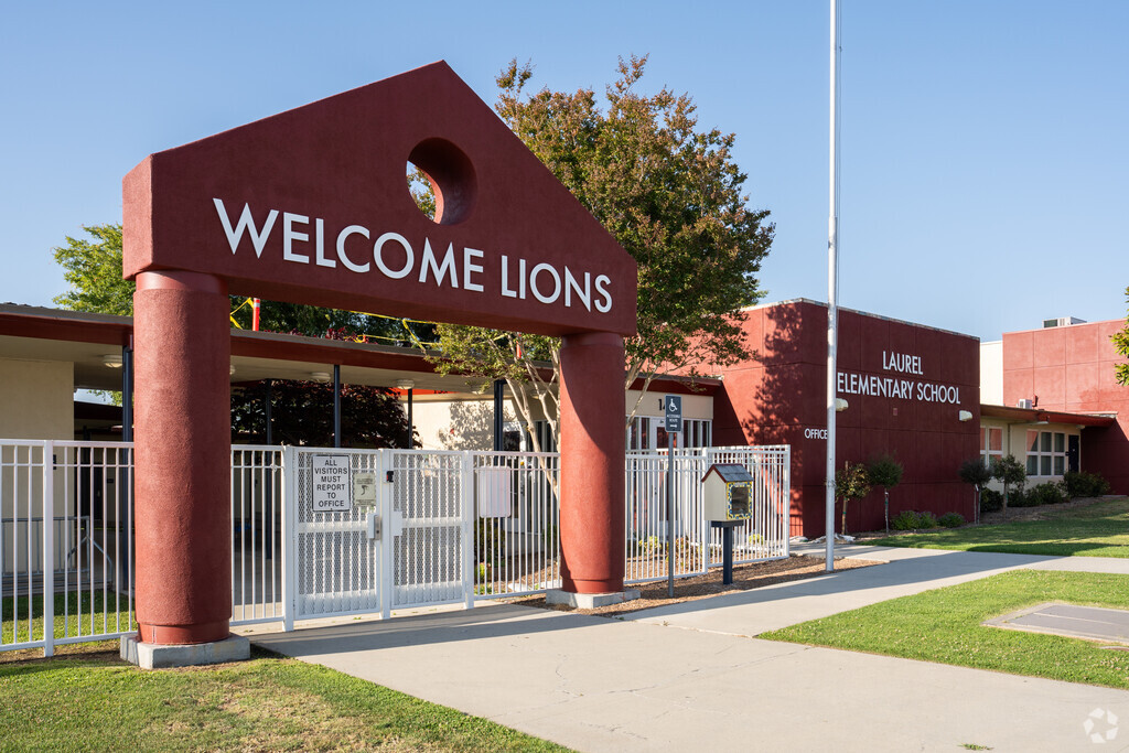 The entrance with school spirit at Laurel Elementary School in Oceanside.