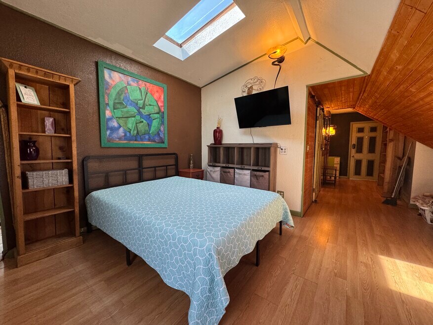 Queen Comfy Bed