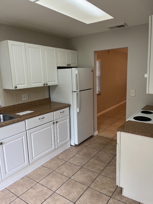 625 Wildwood Way, Clearwater, FL 33756 - photo 2