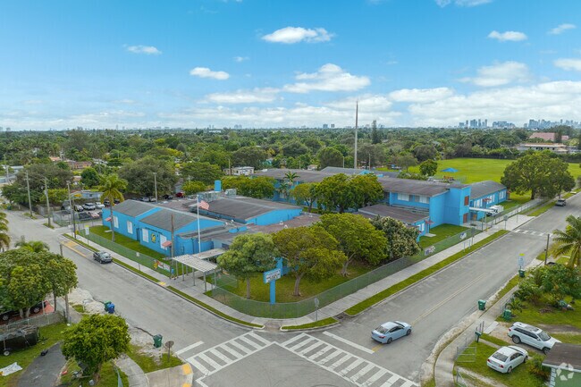 Lakeview Elementary School is ideally located in the Pinewood neighborhood.