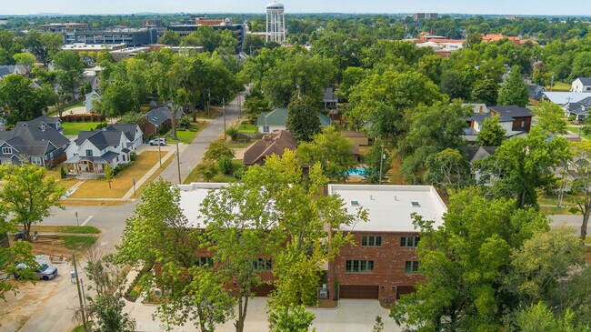 501 NW B St unit ID1303242P, Bentonville, AR 72712 - photo 3