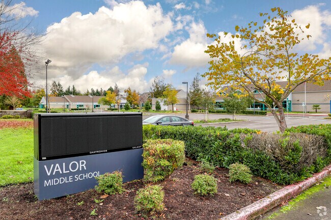 Valor Middle School earns a C from Niche.