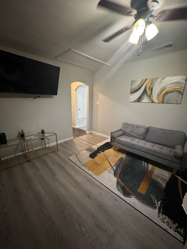 1334 W Ridgewood Ct Unit D, San Antonio, TX 78201