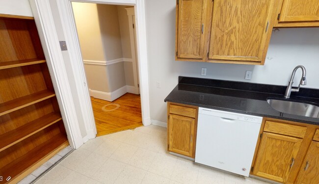 13 Pleasant St unit 1, Cambridge, MA 02139 - photo 3