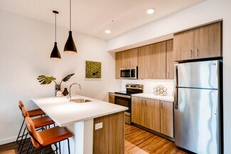 2005 N Williams Ave, Portland, OR 97227