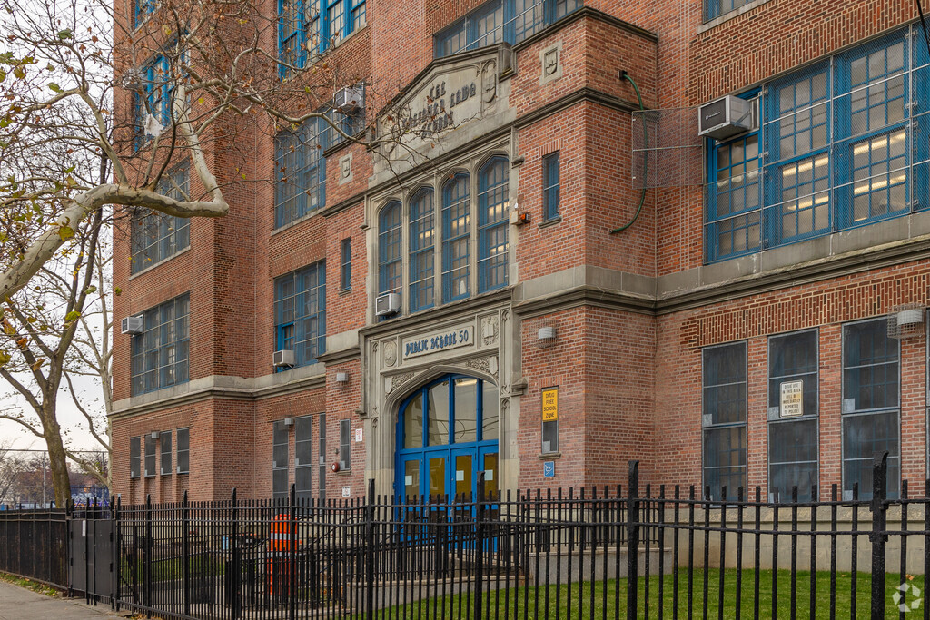 PS 50 Talfourd Lawn Elementary is located in Queens, NY.