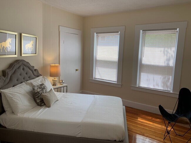 27 Forest St unit 1, Cambridge, MA 02140 - photo 5
