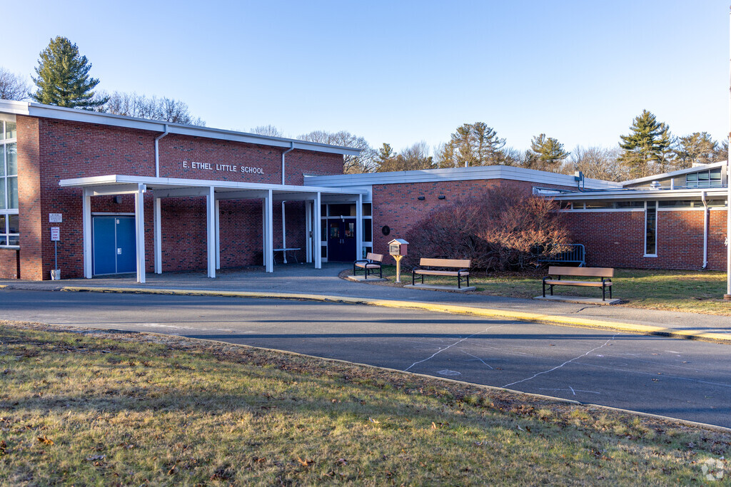 The main arrival area for students to the E Ethel Little School in North Reading, MA.