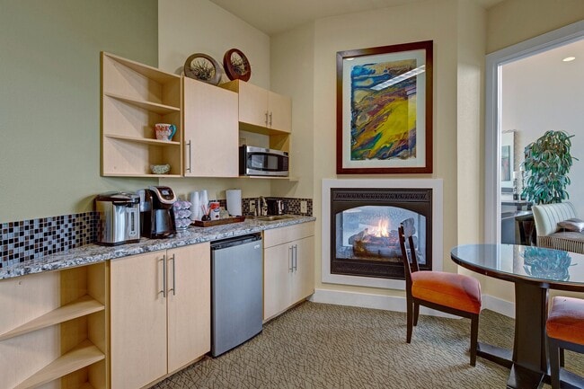Alpine Resident Lounge