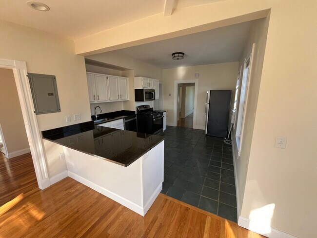 2572 Massachusetts Ave unit 2, Cambridge, MA 02140 - photo 3