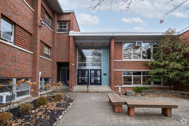 St Dominic School
Private Pre-K, Elementary & Middle School
Delhi Hills, Cincinnati OH