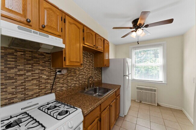 2314 76th Ave unit 2, Philadelphia, PA 19150 - photo 4