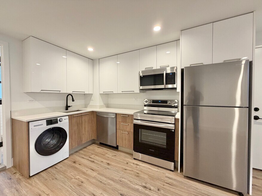 940 W Carmen Ave unit 1, Chicago, IL 60640 - photo 1