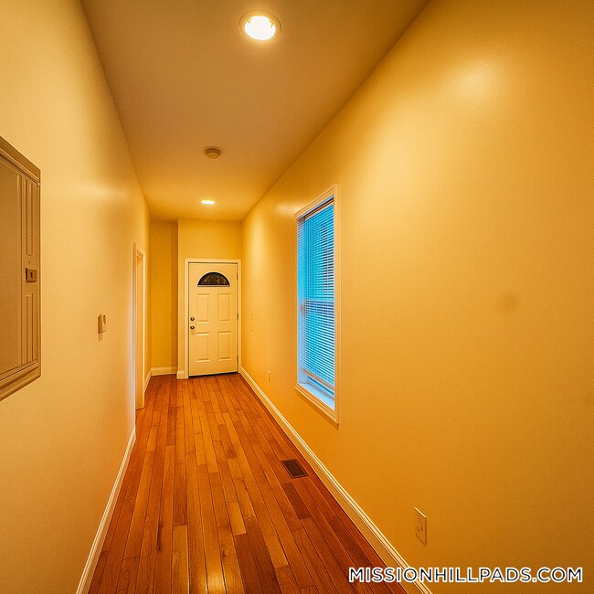 7 North Ave unit 1, Roxbury, MA 02119 - photo 4