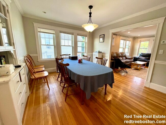 896 Fellsway unit 2, Medford, MA 02155 - photo 4