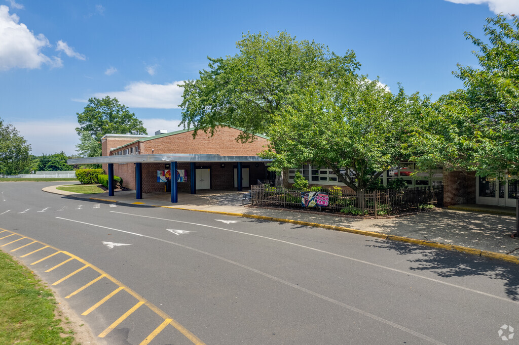 Nathan Hale Middle School in Norwalk has easy access for students to get dropped off for school.