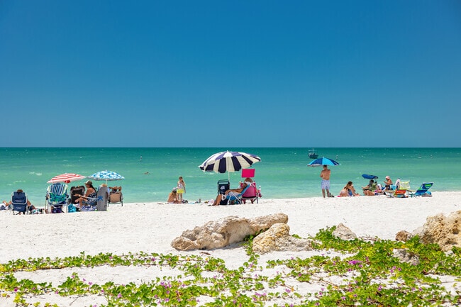 Pelican Bay is close to the popular Barefoot beach and Bonita Beach.
