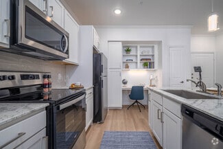 2515 Caroline St, Houston, TX 77004