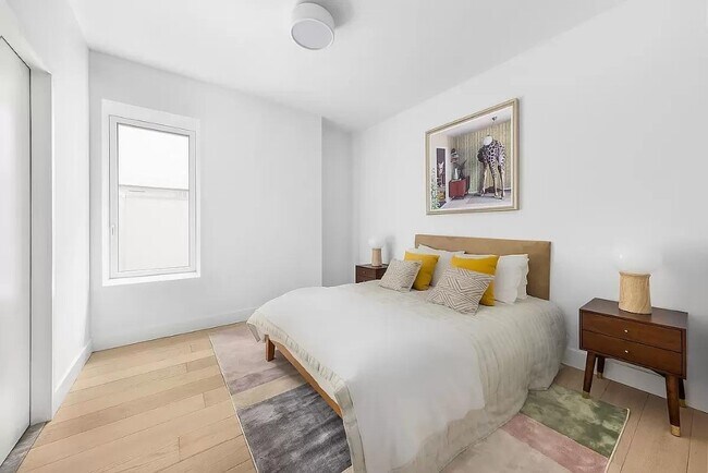 208 Delancey St unit 2B, New York, NY 10002 - photo 4