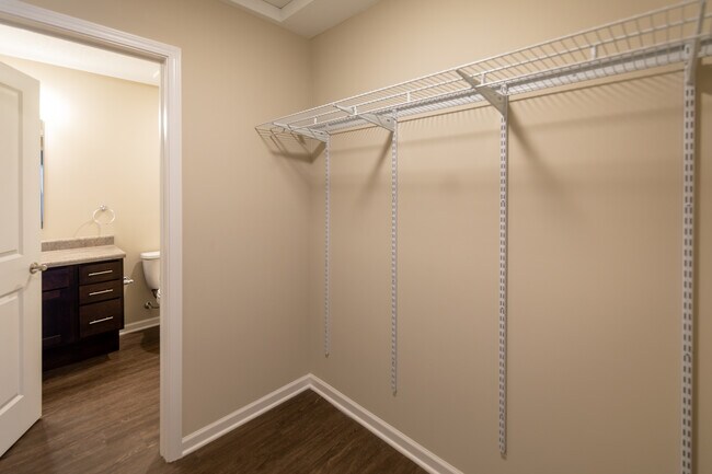 Anderson Green I, Cedar Rapids, IA 52404 - photo 6