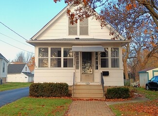 1224 Dean St, St Charles, IL 60174