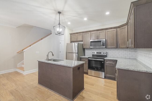 420 Wren Crest Ln, Florence, SC 29501 - photo 2