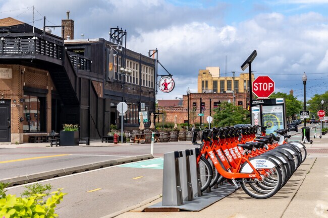 Residents have access to rentable bikes making navigation around Detroit easy.