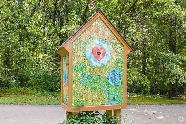 A Bark Box near Knollwood-Hanestown has been adorned with a vibrant mural.