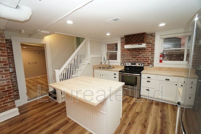 1273 Ogden St unit B, Denver, CO 80218 - photo 2