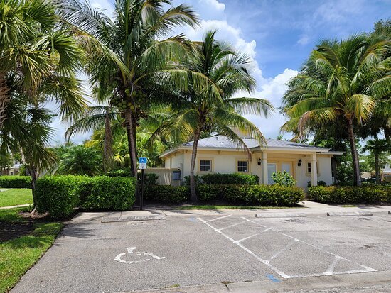 2543 Creekside Dr, Fort Pierce, FL 34981 - photo 3