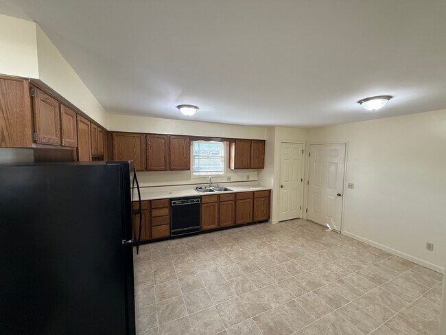 Old County Estates, Hampden, ME 04444 - photo 5