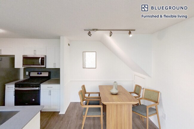 100 Lexington Ridge Dr unit FL3-ID5642A, Lexington, MA 02421 - photo 6