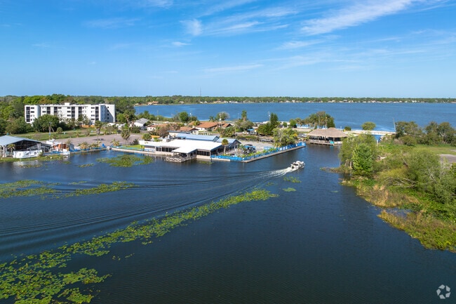 Whether you arrive by boat or car Tanners Lakeside is a waterfront hangout in Winter Haven, FL.