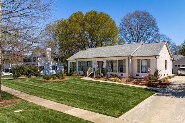 Ranch-style homes are very popular in the Governor's Square neighborhood.